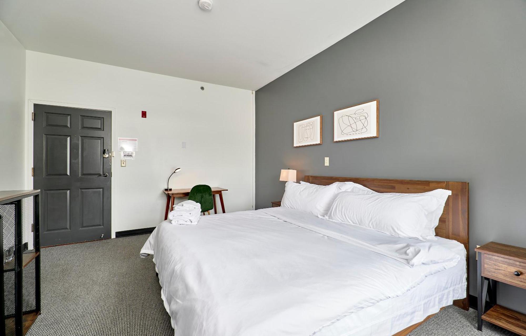 Hotel The West End